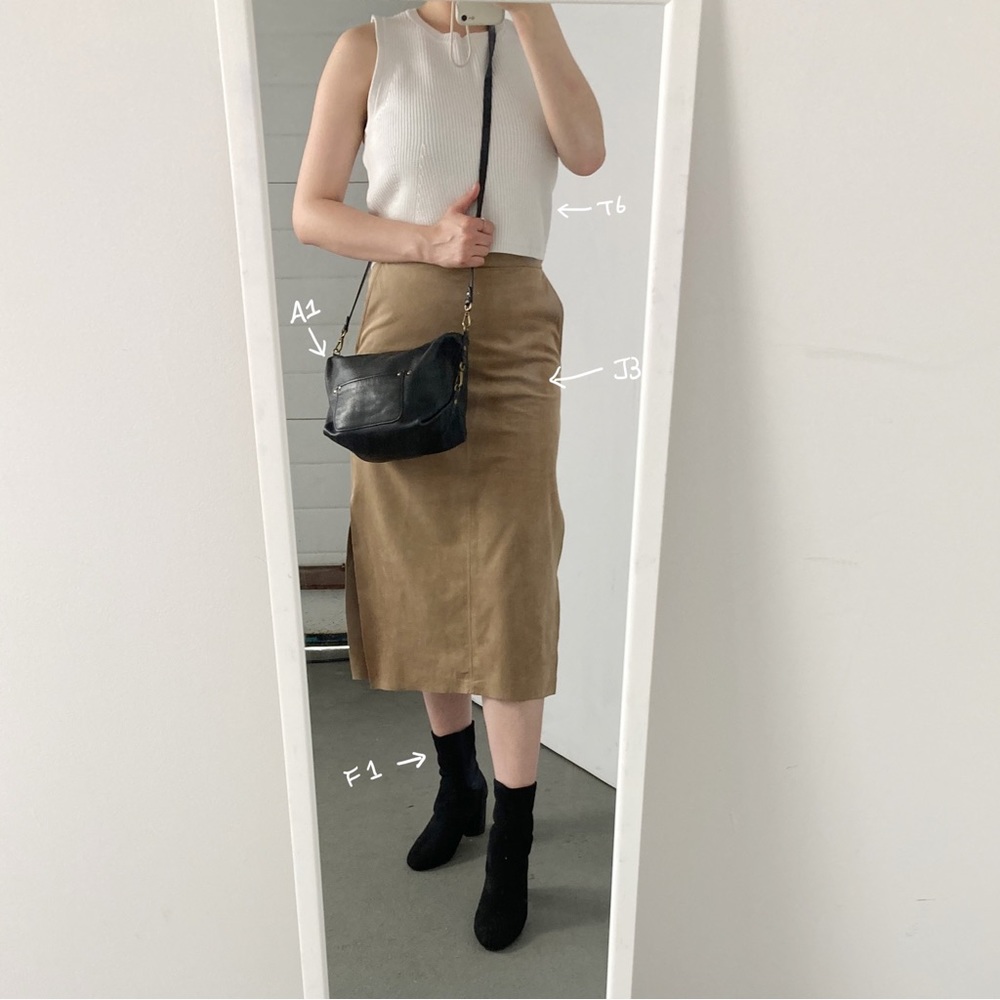 Club Monaco genuine leather crossbody bag purse A1